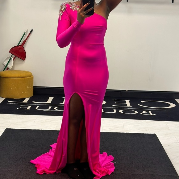 One of a kind JK gown selling for $390 original price was $989 - Picture 3 of 4